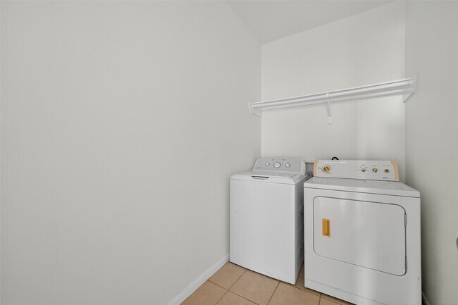 Building Photo - 21339 Bella Jess Dr