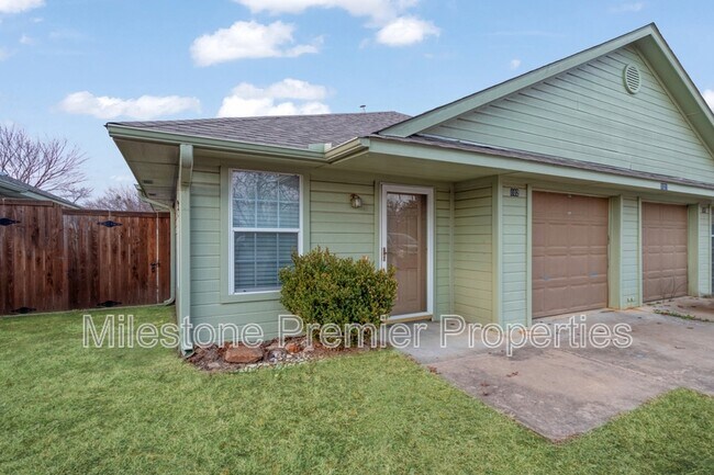 Primary Photo - 1021 Rice St