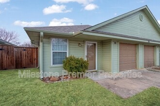 Building Photo - 1021 Rice St