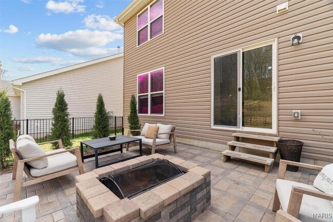Building Photo - 757 Fox Creek Dr