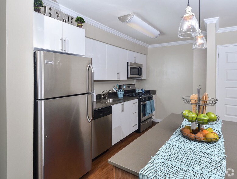 Apartments For Rent Near Adams Run Plaza In Philadelphia Pa Apartment Finder