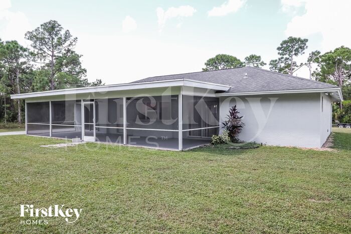 Building Photo - 3265 SW Escarole St