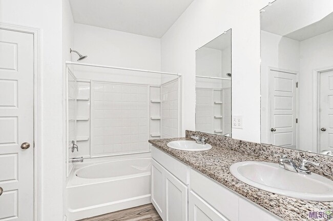 Building Photo - 910 Drago Dr
