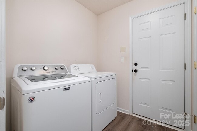 Building Photo - 8424 Angwin Pl