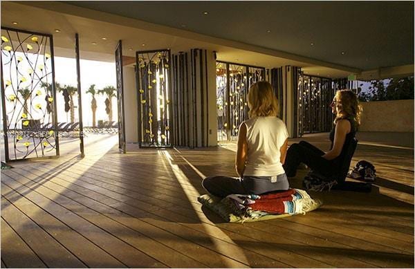 Building Photo - 6801 Collins Ave