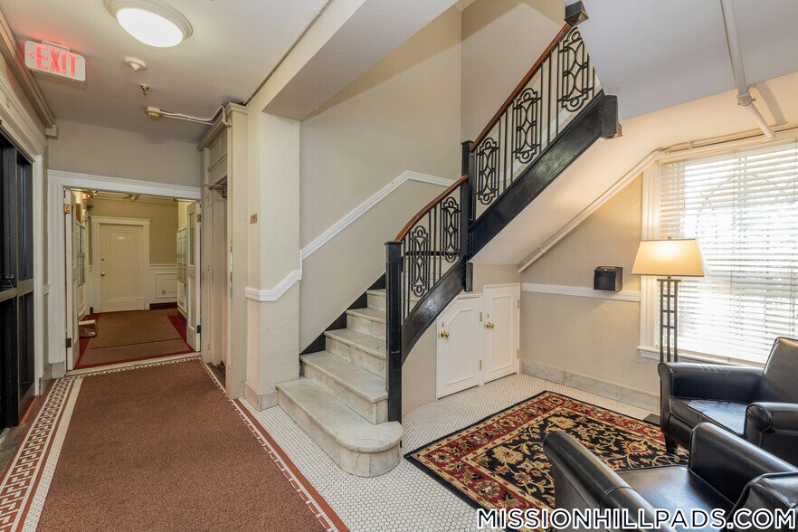 Building Photo - 49 Worthington St