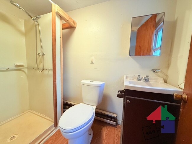 Building Photo - 4 Weaver Ln