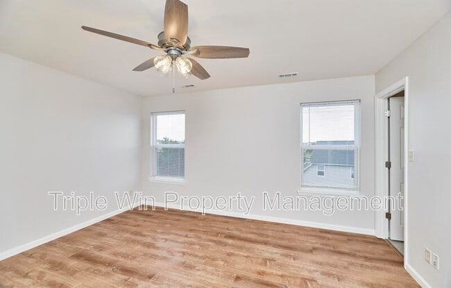 Building Photo - 152 Waterside Crossing Dr