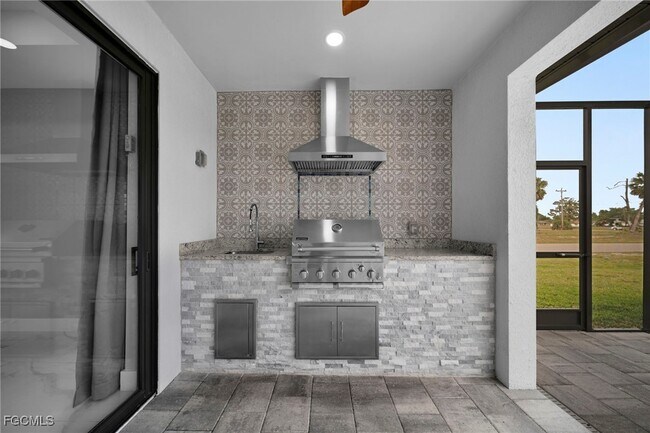 Building Photo - 1201 SW 8th Pl