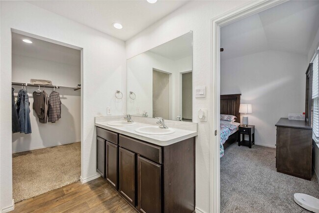 Building Photo - 16684 Lonely Pines Dr