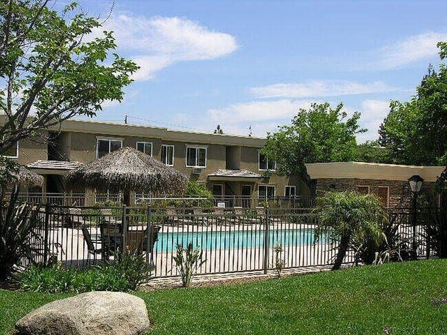 Primary Photo - Charming 2-Bedroom, 1-Bathroom Condo for R...