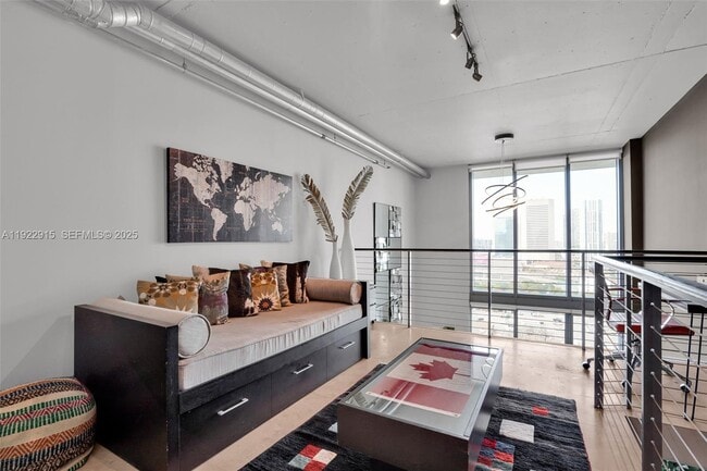 Building Photo - 690 SW 1st Ct