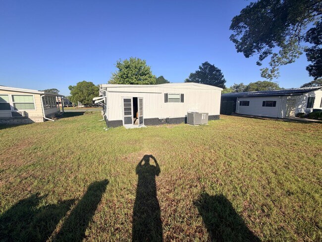 Building Photo - 7412 Western Cir Dr