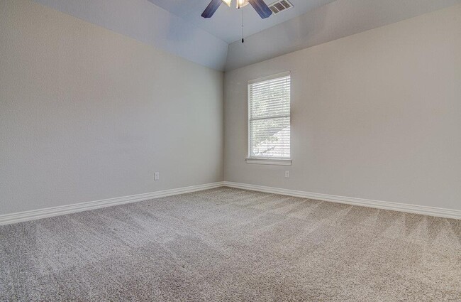 Building Photo - 1425 River Forest Dr