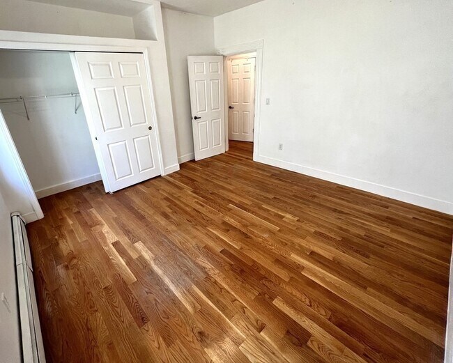 Building Photo - 29 Marney St