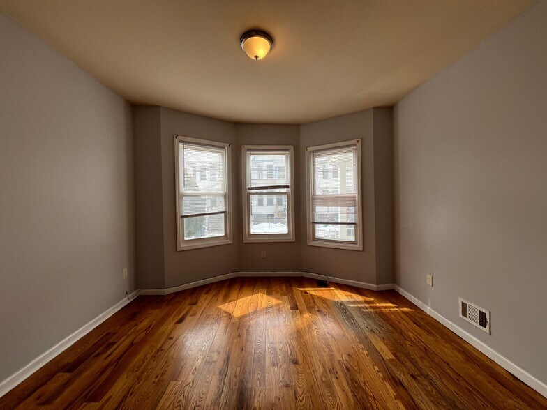 Building Photo - 166 Wilkinson Ave