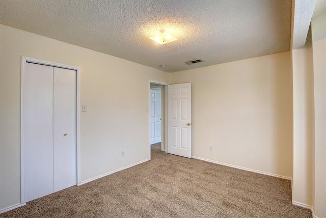 Building Photo - 4717 Woodhaven Ln