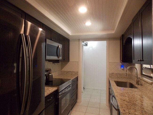 Building Photo - 219 E Hartford St