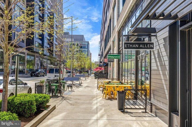 Building Photo - 1311 MacBeth St