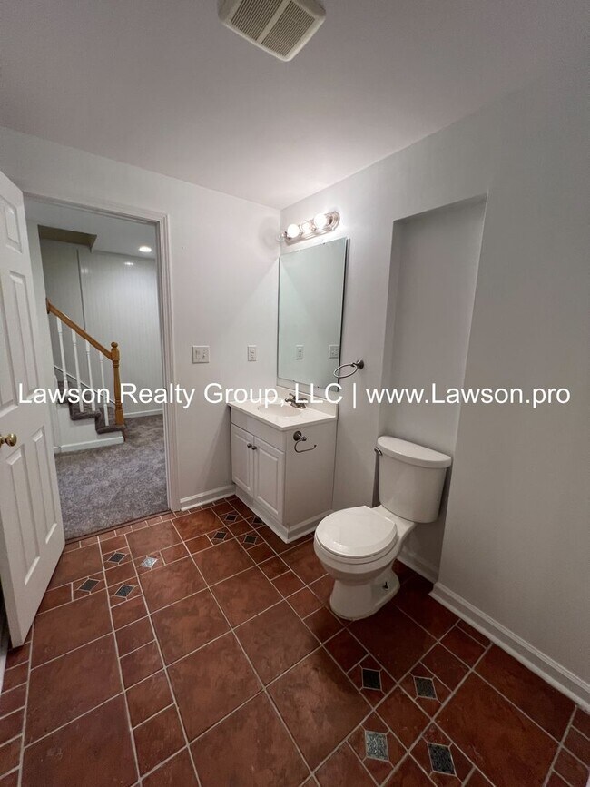 Building Photo - Beautiful Four Bedroom Home in "The Groves...