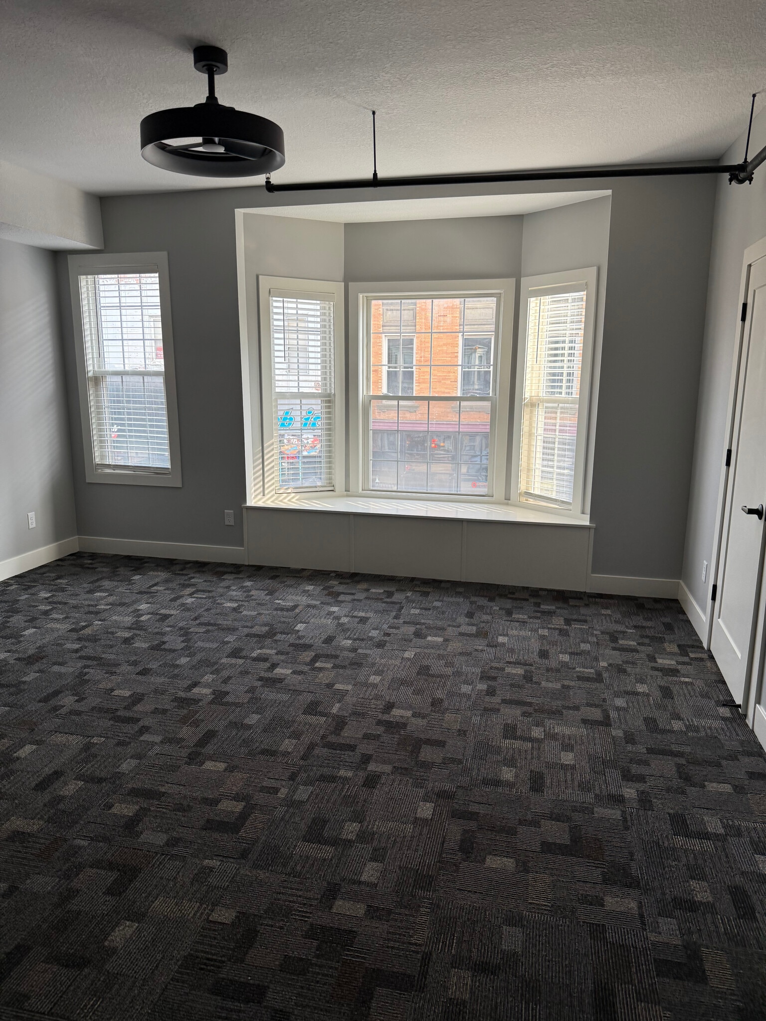 Apt 204 - 121 E Wooster St