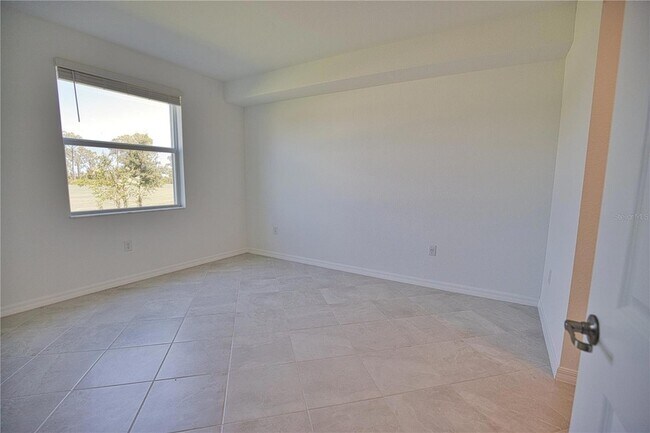 Building Photo - 12280 Wellen Golf St