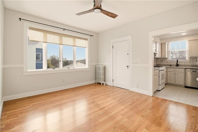 Building Photo - 334 Jastram St