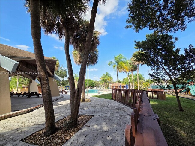 Building Photo - 7034 SW 114th Pl