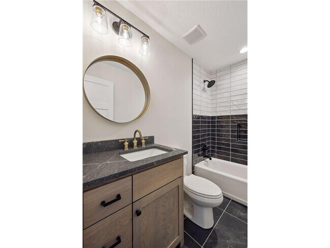 Building Photo - 21845 Byron Cir