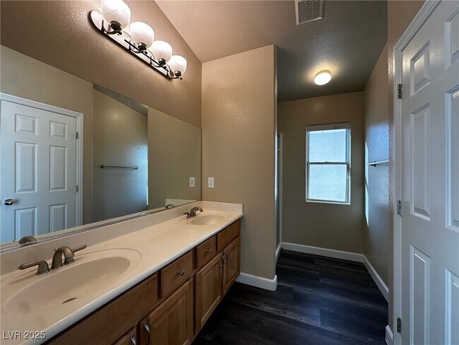 Building Photo - 9125 Fish Tail Ave