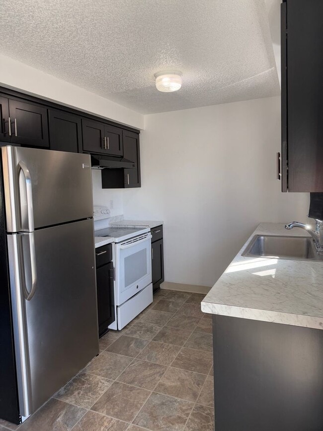 Building Photo - 1011 SE Locust St