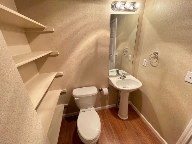 Building Photo - Promenade Condo