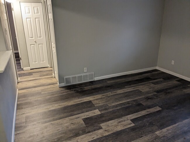 Building Photo - Roseland Terrace