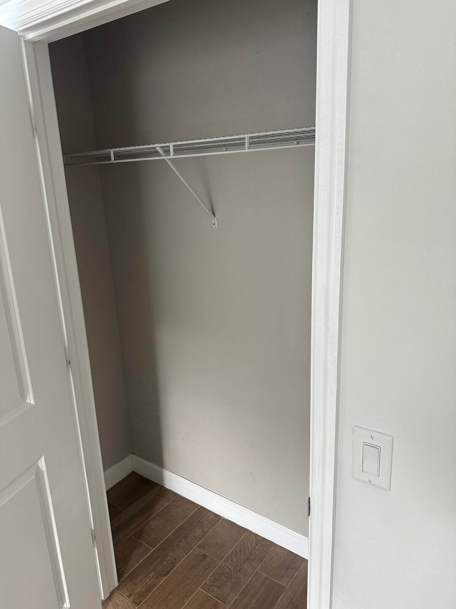 Building Photo - 1216 33rd Ave SW