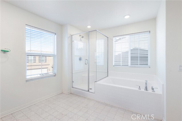 Building Photo - 3938 E Cambria Privado