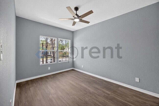 Building Photo - 113 Anderson Ave