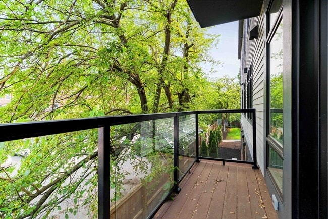 Building Photo - 20 Kinmonth Rd