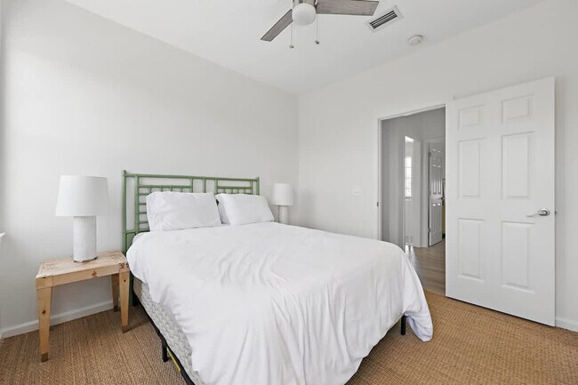 Building Photo - 3976 Ponte Vedra Blvd