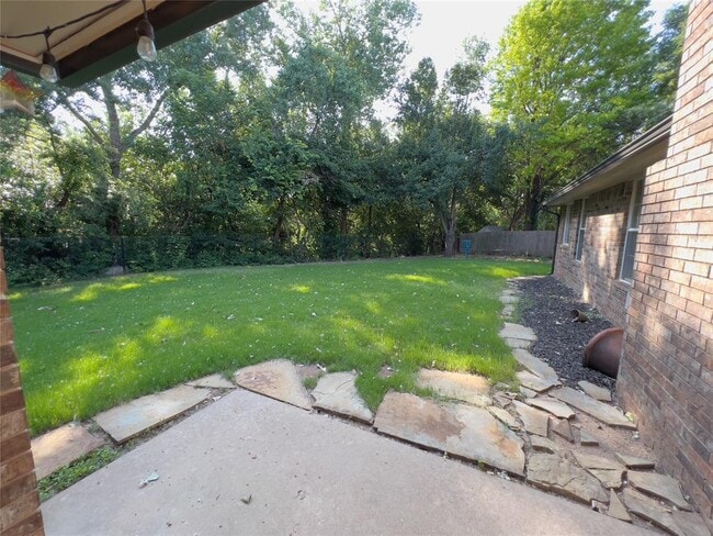 Building Photo - 11800 Kingsridge Terrace