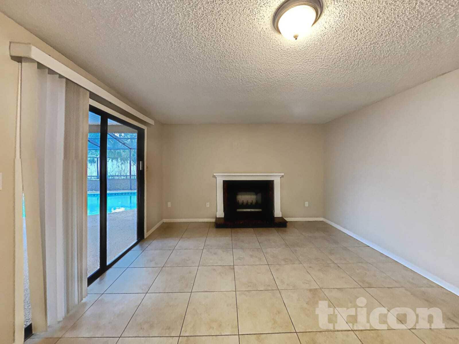 Building Photo - 1314 Oakcrest Dr