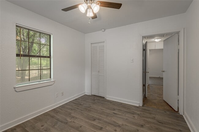 Building Photo - 7A Hickory Ln