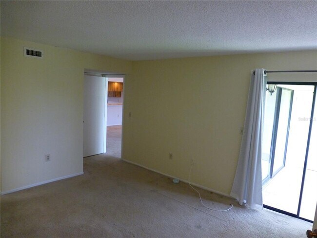 Building Photo - 114 Lakeside Dr