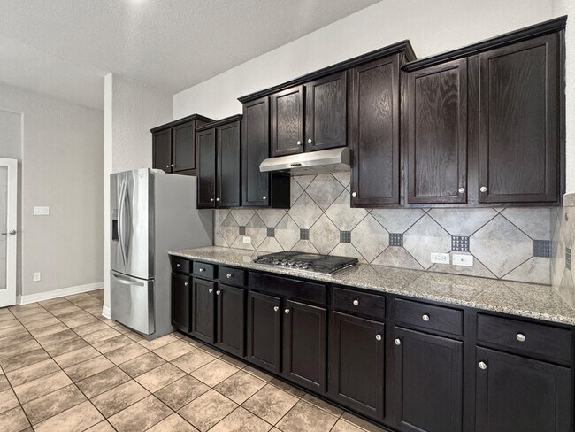 Building Photo - 9002 Monument Parke