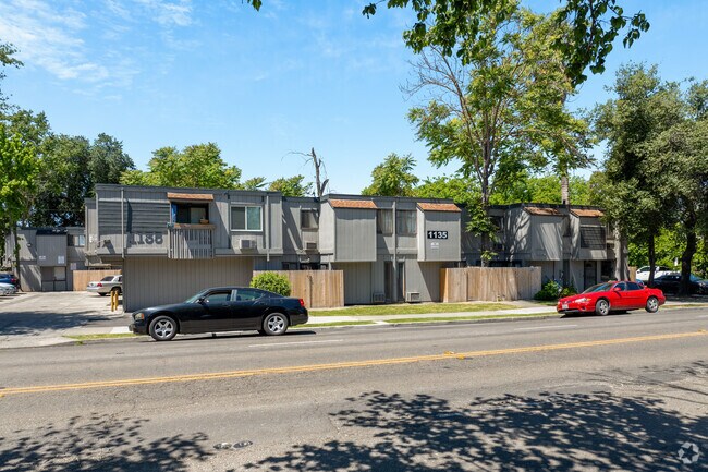 Primary - 1135 N Madison St