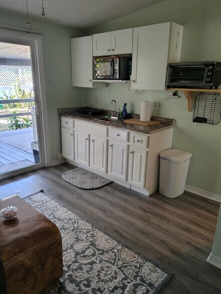 Building Photo - 8001 Formby St