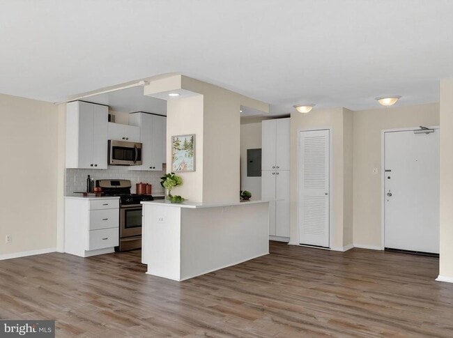 Building Photo - 4515 Willard Ave