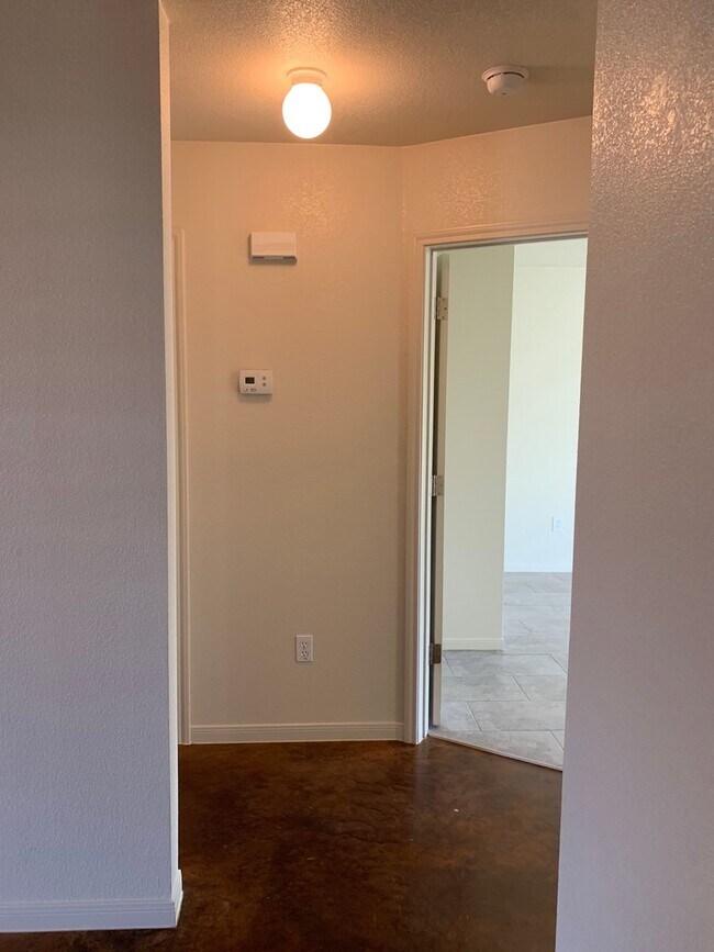 Building Photo - 4 Bdrm 2.25 Bath in Copperas Cove