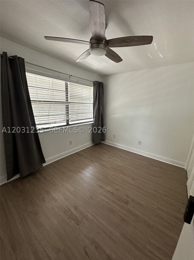 Building Photo - 7112 SW 113th Ct