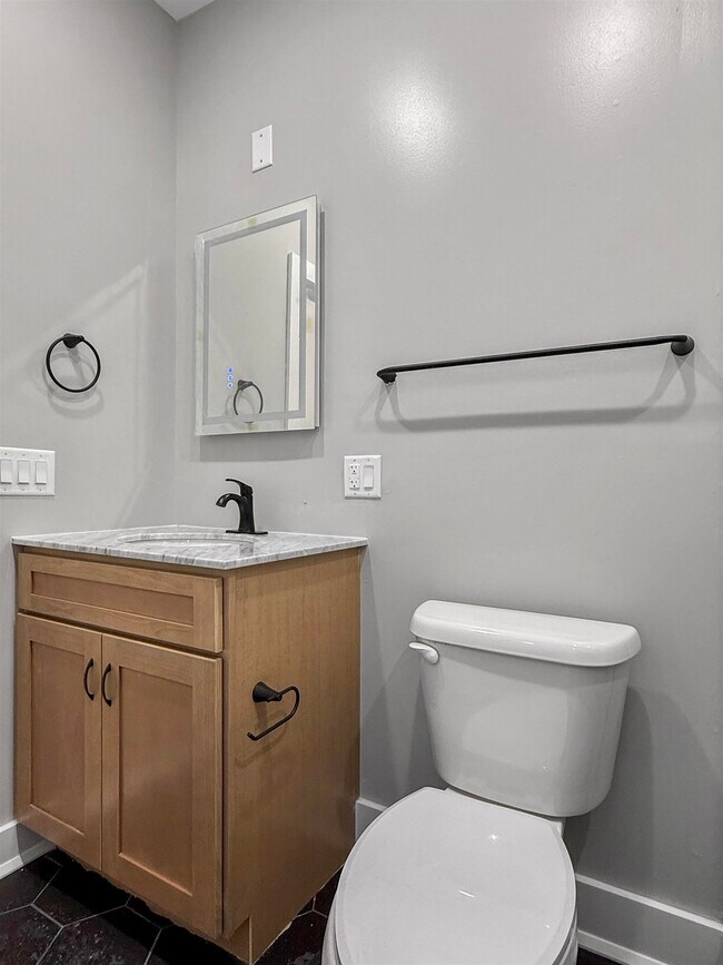 Building Photo - 185 Mallory Ave