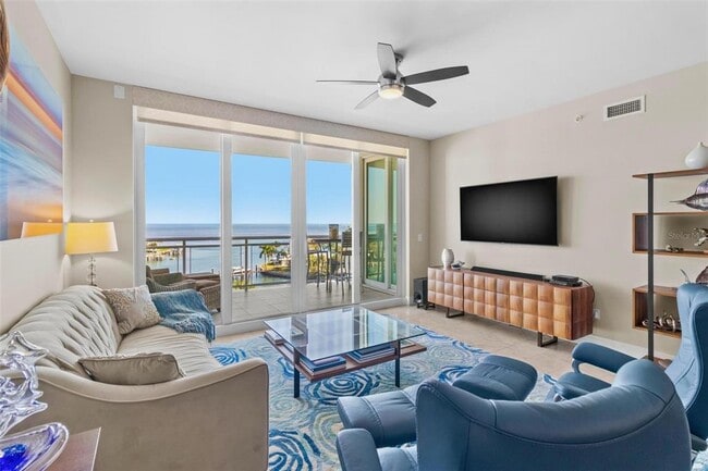 Building Photo - 1325 Snell Isle Blvd NE